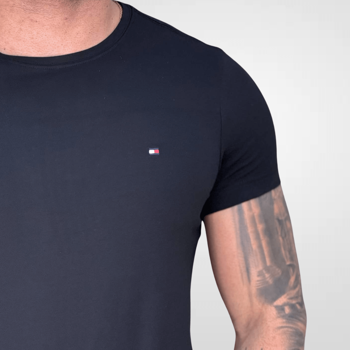 Camiseta Preto Masculina Classic Pima - Tommy Hilfiger