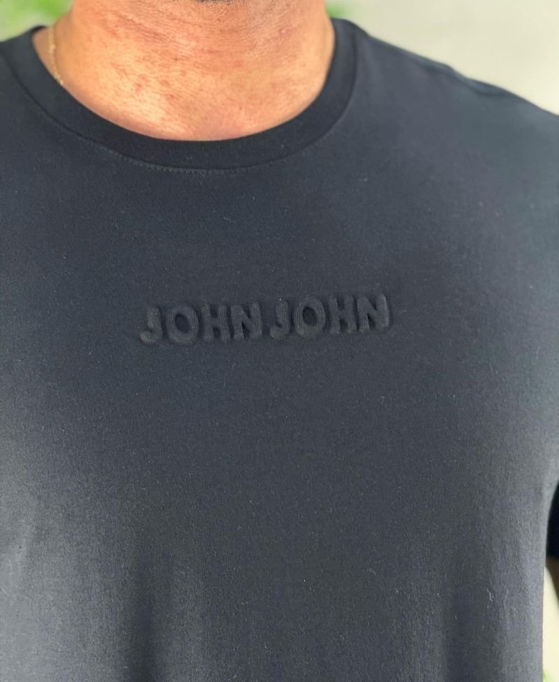 Camiseta Preta Masculina Embossed Black - John John