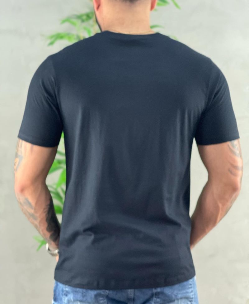 Camiseta Preta Masculina Embossed Black - John John